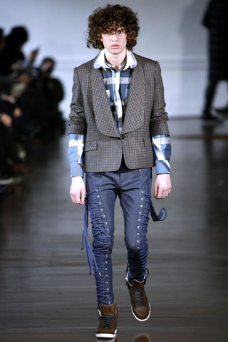 Winter 2011 Collection by Alexis Mabille