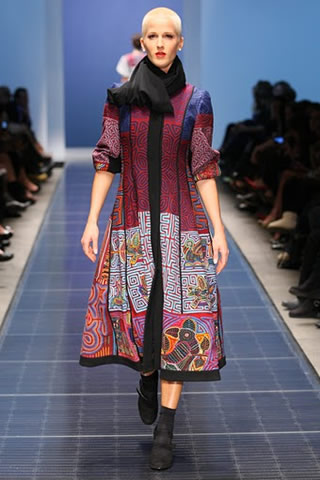 2010 Runway Fashion Shows Photos