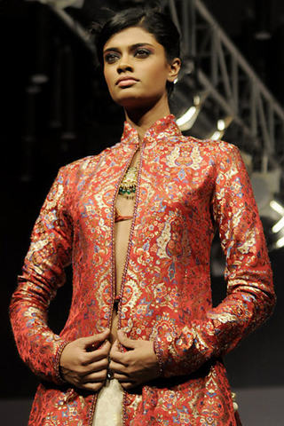 2010 Anju Modi's Collection at Bangalore fashion week