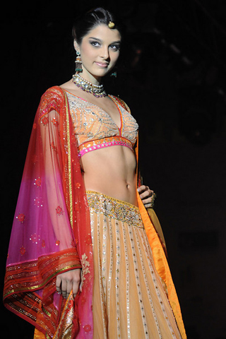 2010 collection by Anju Modi's at Bangalore fashion week