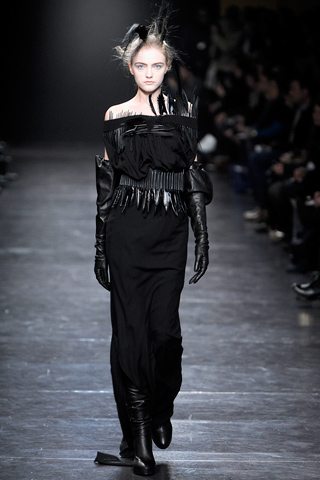 Ann Demeulemeester RTW Fall 2011 Collection Gallery 31