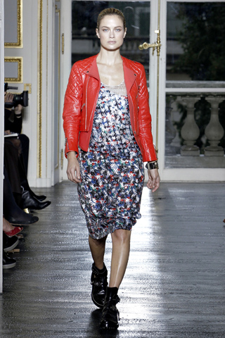 Carolyn Murphy In Balenciaga Spring Summer 2011
