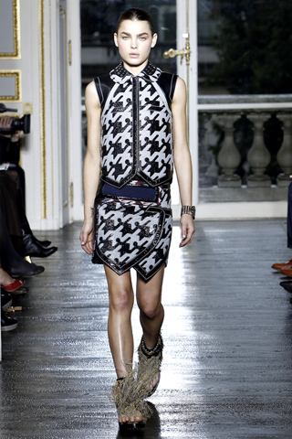 Balenciaga Spring 2010 Ready To Wear Collection