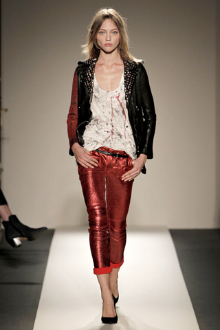 Sasha Pivovarova 2011 Runway Pictures