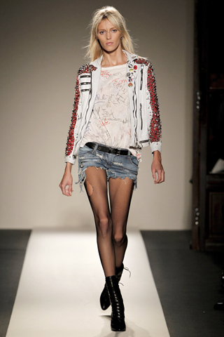Anja Rubik In Balmain Spring Summer 2011