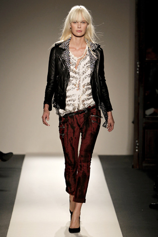 Fashion Model Dewi Driegen 2011 Pictures