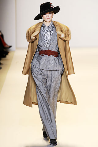 Carolina Herrera Fall 2010 Collection