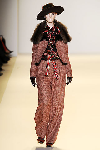 Carolina Herrera Fall 2010 Collection