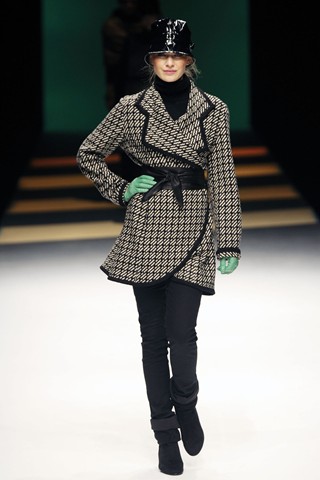 Caroline Charles Autumn/Winter 2010 Collection