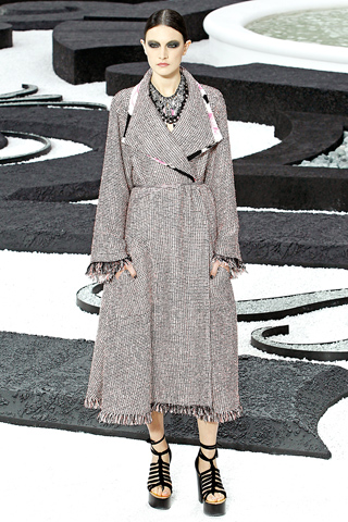 Fashion Brand Chanel 2011 Collection