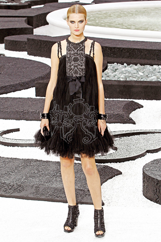 Toni Garrn Spring In chanel Spring Summer 2011