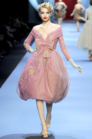 Paris Haute Couture Fashion Week 2011 Pictures