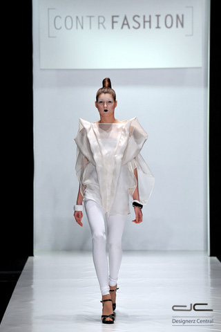 Fall Winter 2011 contrfashion