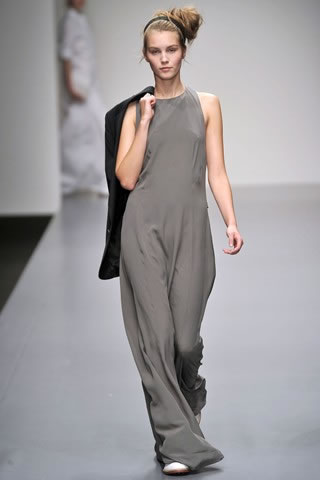 Summer 2011 Fashion Shows pictures