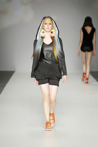 Daryl van Wouw Catwalk Fashion Show 2011