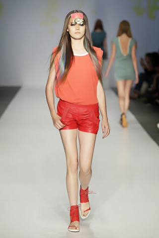 Daryl van Wouw Catwalk Fashion Show 2011