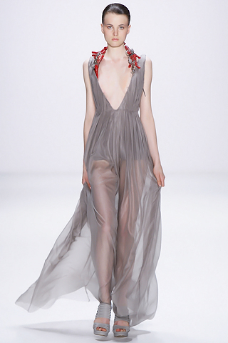 Spring 2011 Fashion Shows Photos