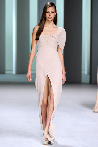 2010 Runway Fashion Shows Photos