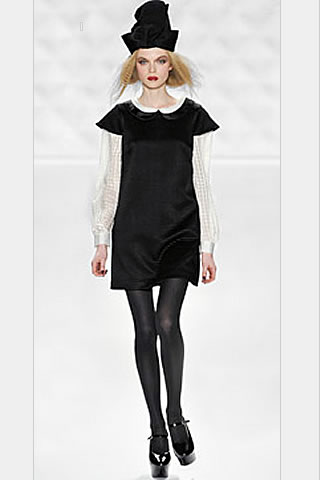 Erin Featherston Fall 2009