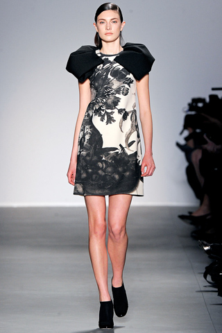 giambattista valli ready to wear fall 2011 collection 20