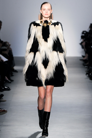 giambattista valli ready to wear fall 2011 collection 21