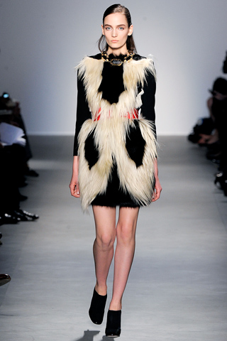 giambattista valli ready to wear fall 2011 collection 23