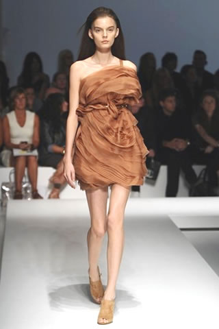 Gianfranco Ferre Spring/Summer 2010