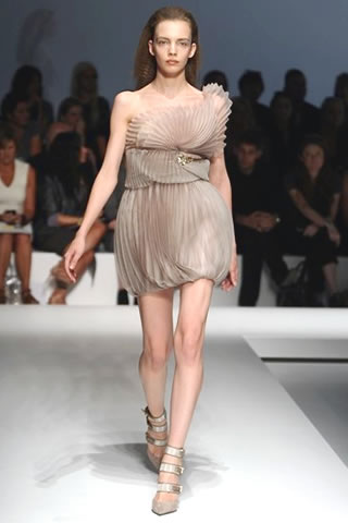 Gianfranco Ferre Spring/Summer 2010