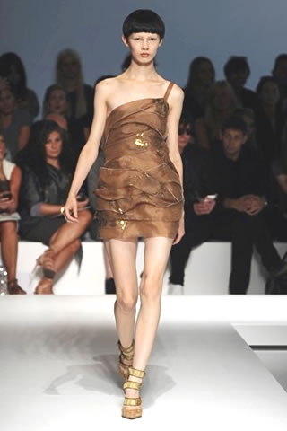 Gianfranco Ferre Spring/Summer 2010