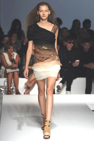 Gianfranco Ferre Spring/Summer 2010