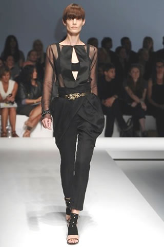 Gianfranco Ferre Spring/Summer 2010
