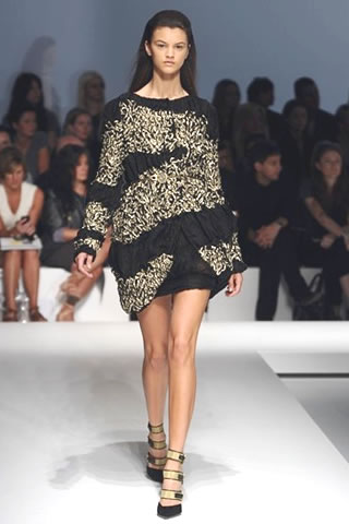 Gianfranco Ferre Spring/Summer 2010