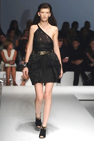 Gianfranco Ferre Spring/Summer 2010