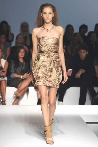 Gianfranco Ferre Spring/Summer 2010