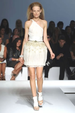 Gianfranco Ferre Spring/Summer 2010