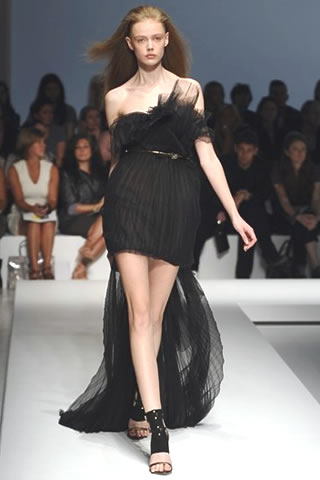 Gianfranco Ferre Spring/Summer 2010