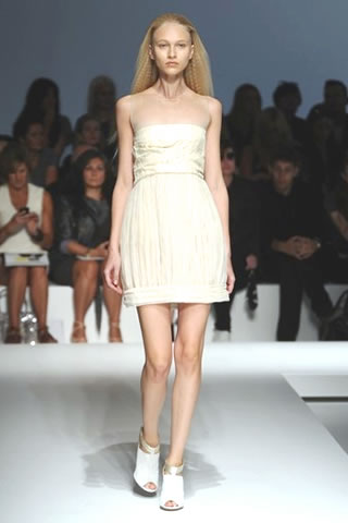 Gianfranco Ferre Spring/Summer 2010