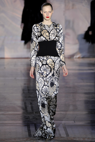 giles aw 2011 london fashion week julia nobis