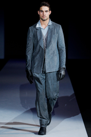 Giorgio Armani FallWinter 2011/2012