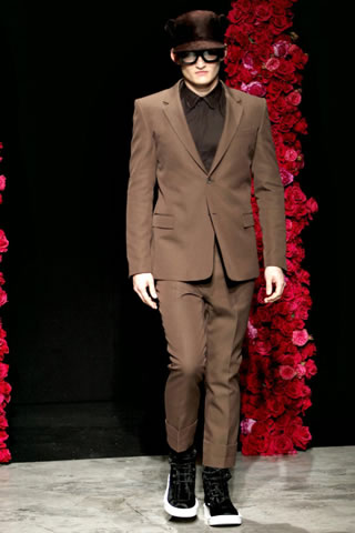 Givenchy Winter 2011 Ready To Wear