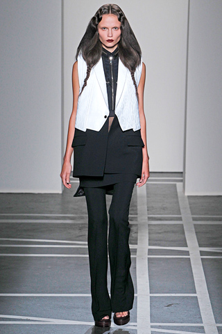 Natasha Poly 2010 Runway Images