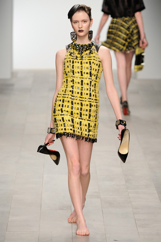 holly fulton aw2011 lfw collection amy groves