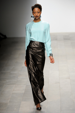 holly fulton aw2011 lfw collection nyasha matonhodze holly