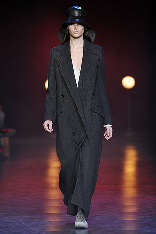 Hussein Chalayan Fall/Winter 2010/11 Collection