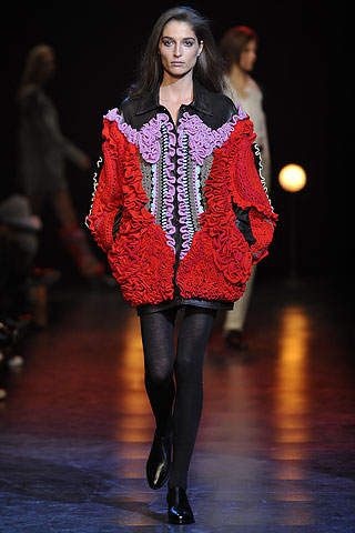 Hussein Chalayan Fall/Winter 2010/11 Collection