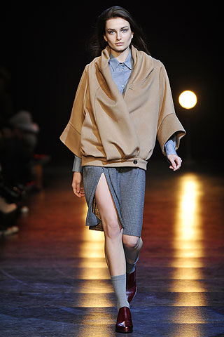 Hussein Chalayan Fall/Winter 2010/11 Collection