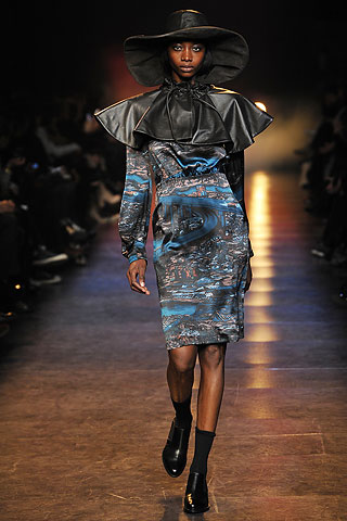 Hussein Chalayan Fall/Winter 2010/11 Collection