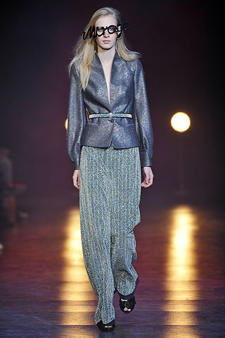 Hussein Chalayan Fall/Winter 2010/11 Collection