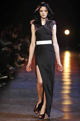 Hussein Chalayan Fall/Winter 2010/11 Collection