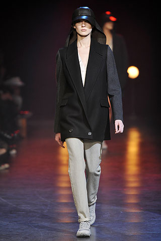 Hussein Chalayan Fall/Winter 2010/11 Collection
